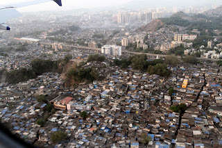 धरावी के भीतर: एक कहानी हौसले, समुदाय और उद्यमिता की