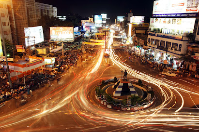 शाम का मेन रोड