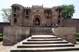 मनEर शरीफ: बिहार की ऐतिहासिक और आध्यात्मिक धरोहर