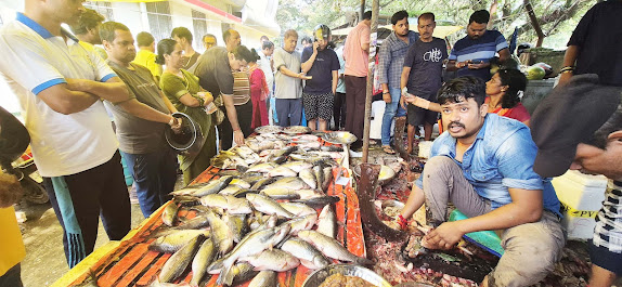 Wet Market Rush – Post-Shravan Indulgence in Ranchi